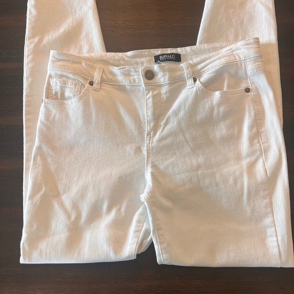 Buffalo David Bitton Denim - Buffalo David Bitton White Skinny Denim Jeans. Size 8/29